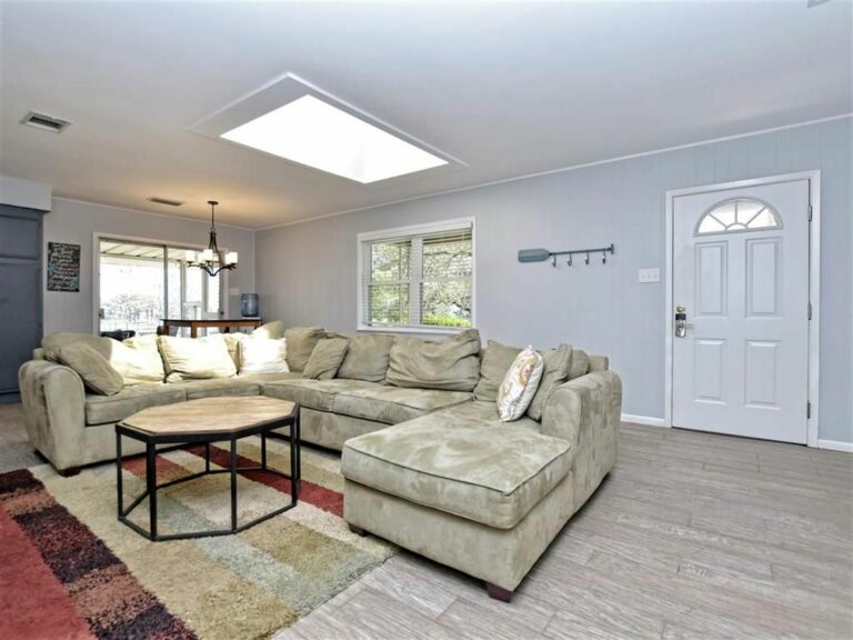 5c6f904d c243 4c4d a173 6188691d9b2c.f10 768x576