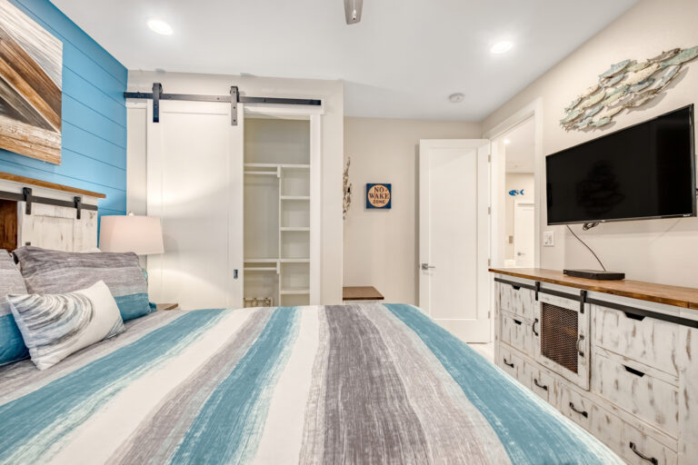 original 953893483 768x512