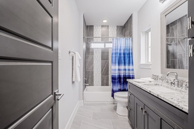 original 952569233 768x512