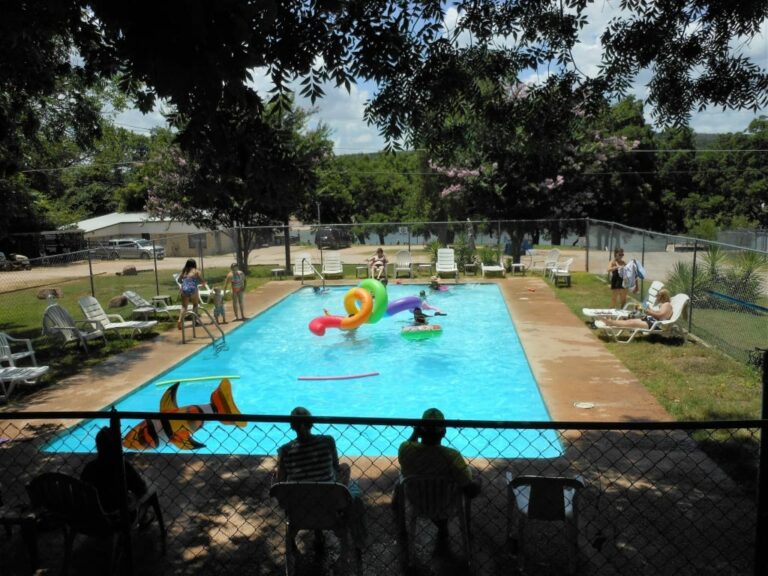 pool 1 1024x768 1 768x576