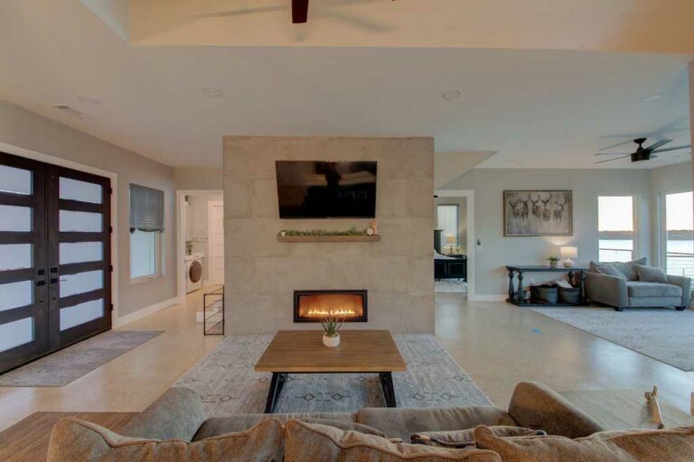 ff2bc7bd.f10 768x512