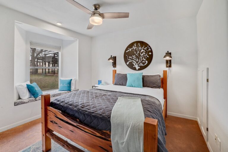 1100 Long Mountain Dr021 11226448 768x512