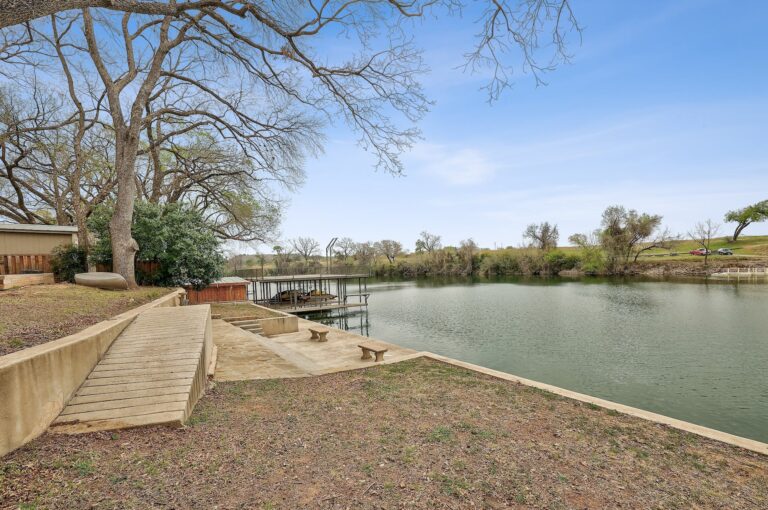 1100 Long Mountain Dr026 11226474 768x510