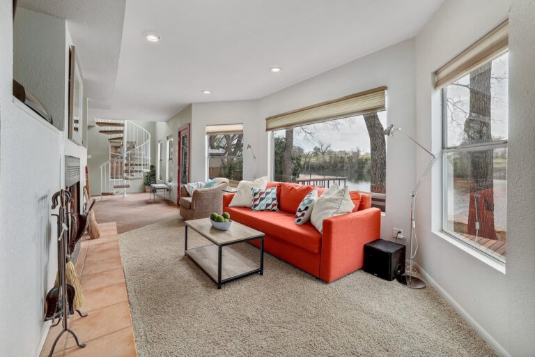 1100 Long Mountain Dr004 11226378 768x512