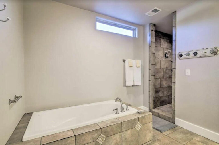 2956c622 1781 4e0b b5ed b7a71f7141fc 1 768x511