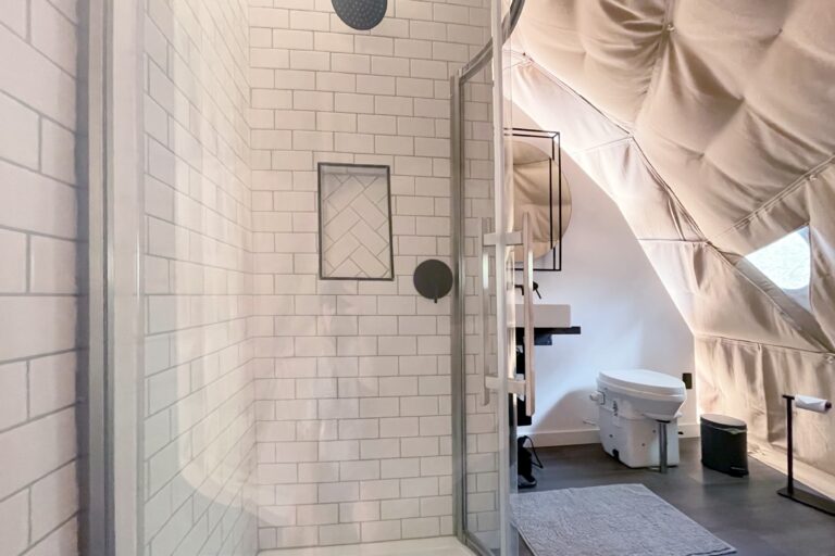 61428319b30c18653b9147f1 missing dome2 morii bath 1 768x512