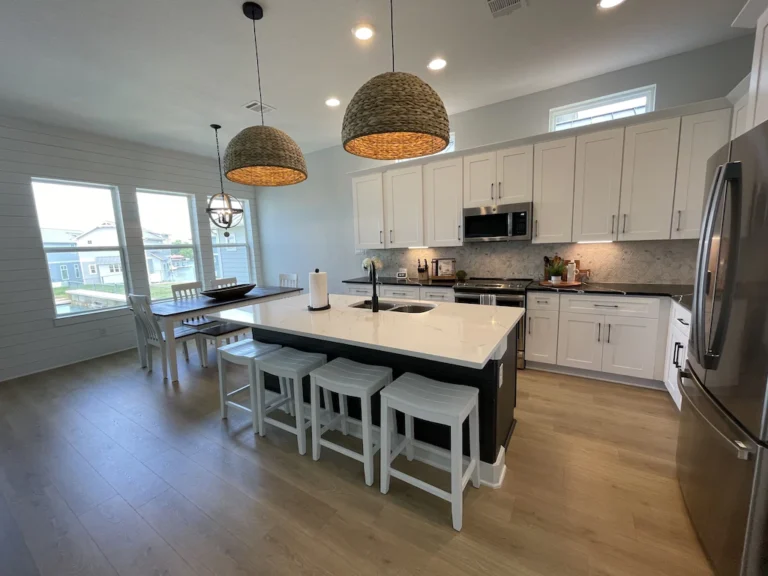 f226c653.f10 768x576