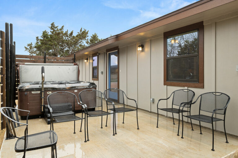 8cbdf98a e1f0 48c9 9eea 034d3e2b8613 1 768x512