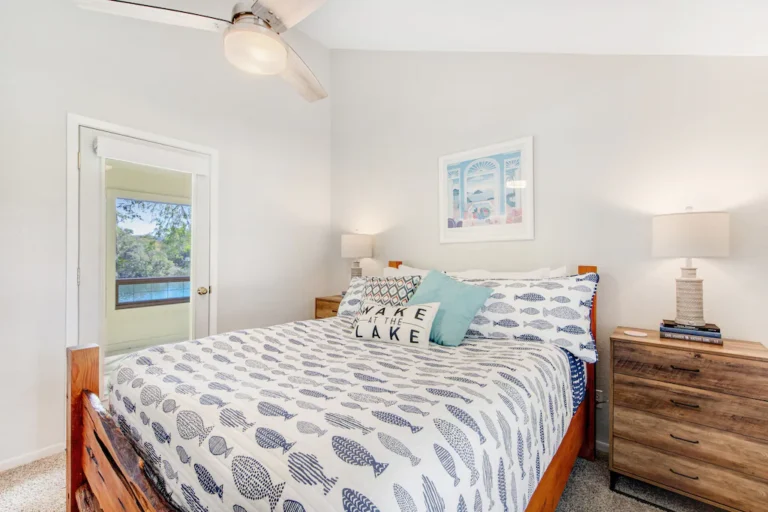 Queen Bedroom Upstairs