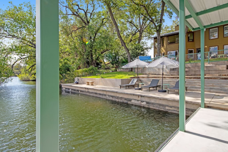 Screenshot 2023 03 18 at 6.19.44 PM 768x512