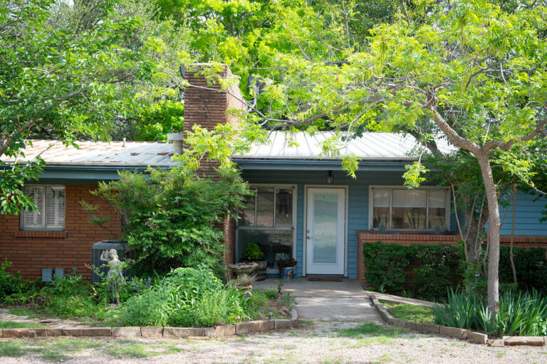 019 InksLake front 768x512