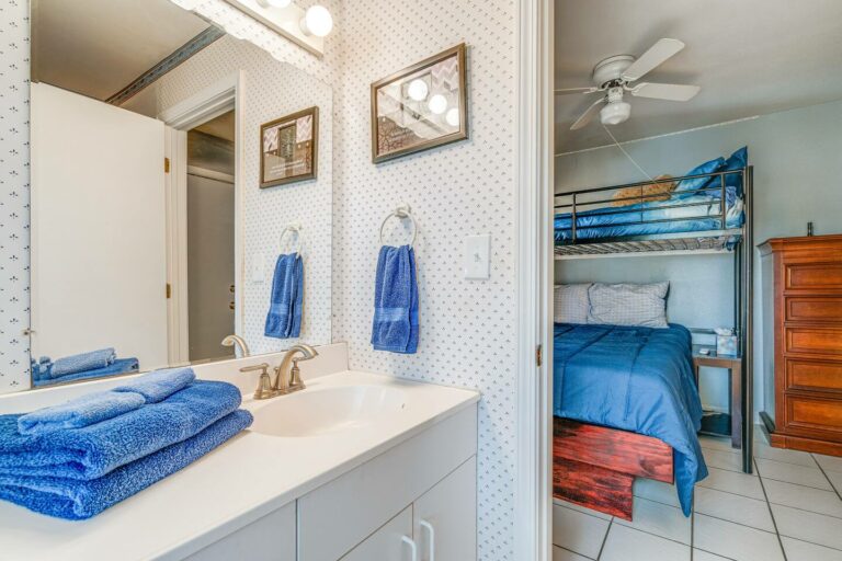 1b8a40ff 36e1 4d8b aca4 084512621766 768x512