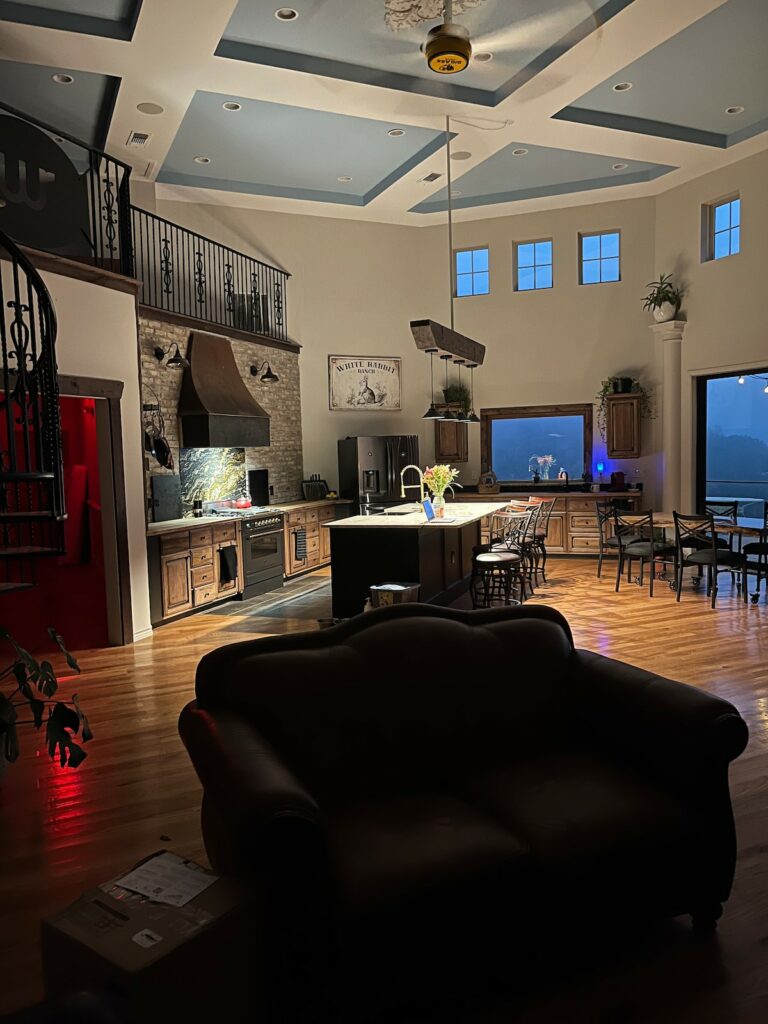 02d30a47 afd1 4657 a216 b82856dfda8a 768x1024