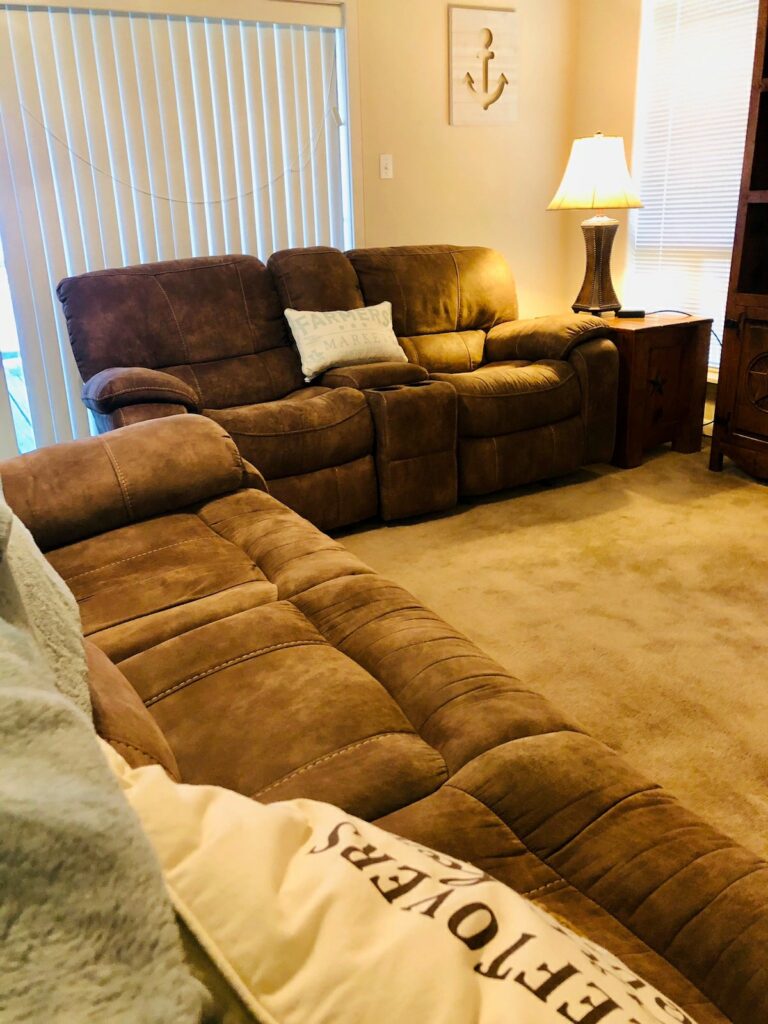 05576a56 1074 4456 9c98 fab9193b9153 768x1024