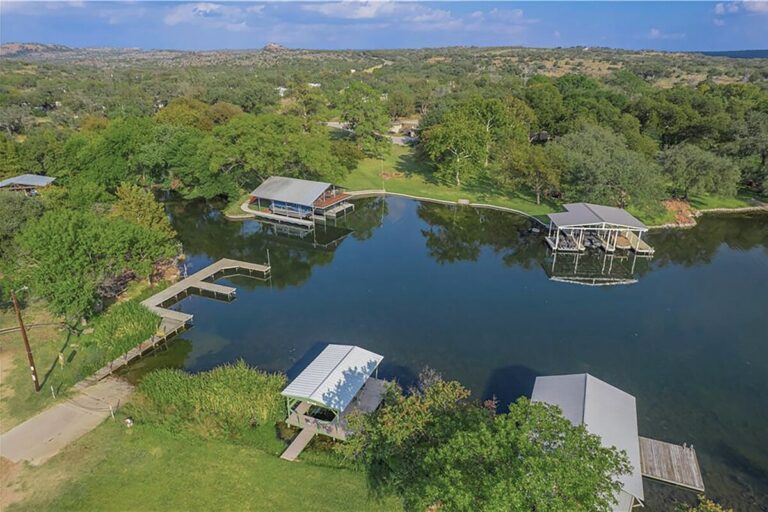 8fa222e9 ee78 4533 98f3 70c1424dbd9c 768x512