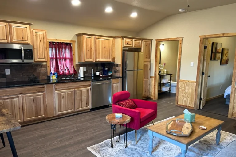 Vino Tramonto Cabin Rentals Pinot 3 768x512