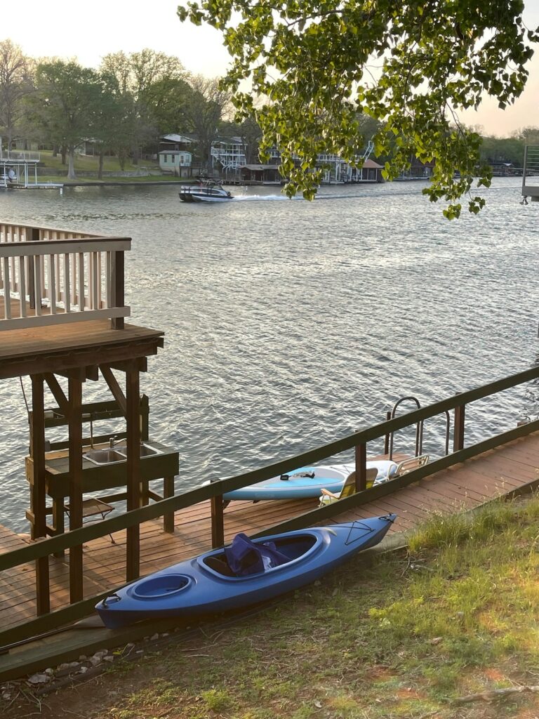 7bf6be06 f061 406d a3cb c0c0725e69d5 768x1024