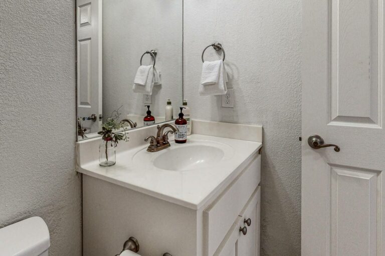 1785f6e3 8921 44df 8e86 baa7408b8c63 768x512