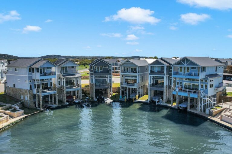 30260104 3755 41b3 a47c 3e4374972c39 768x512