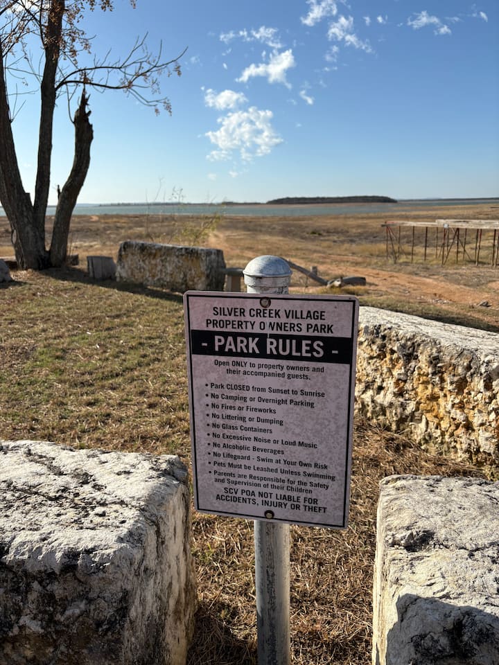 10d05d1b d1d4 4347 9b10 baadd0a4d7b7