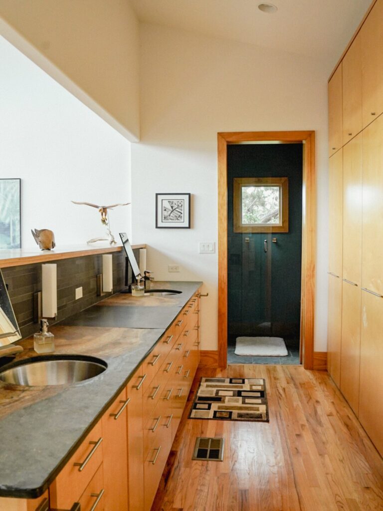 133fb55d c146 4a86 9f4e 091acb1098f0 768x1024