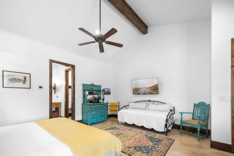 ct3sypsrkzbolwpcuwlo 768x512