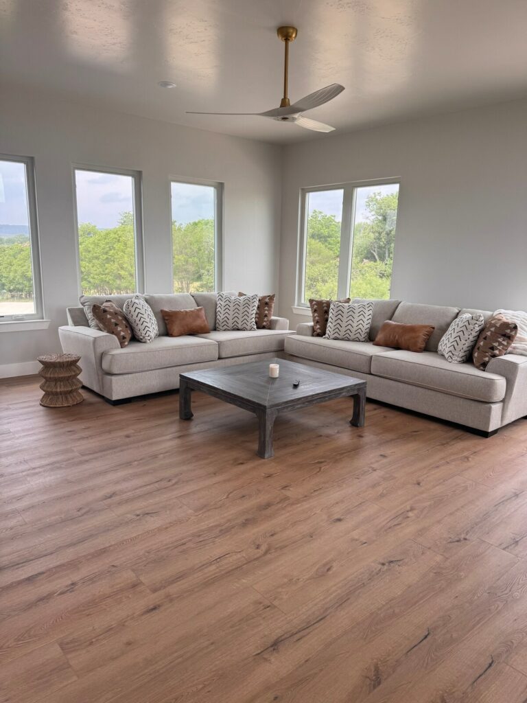 Escape living 2 768x1024