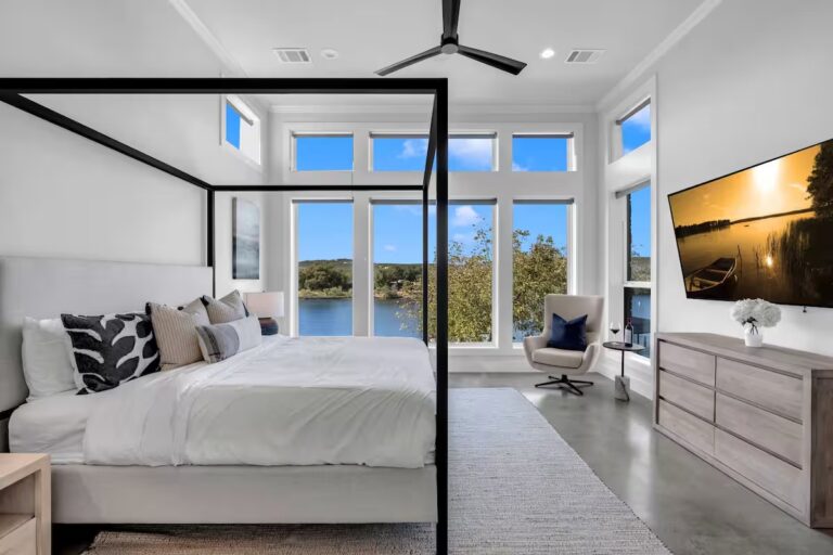 waterside master bed 768x512