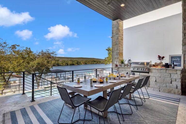 waterside patio dining 768x512